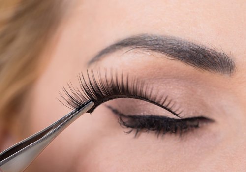 What year did fake eyelashes come out?